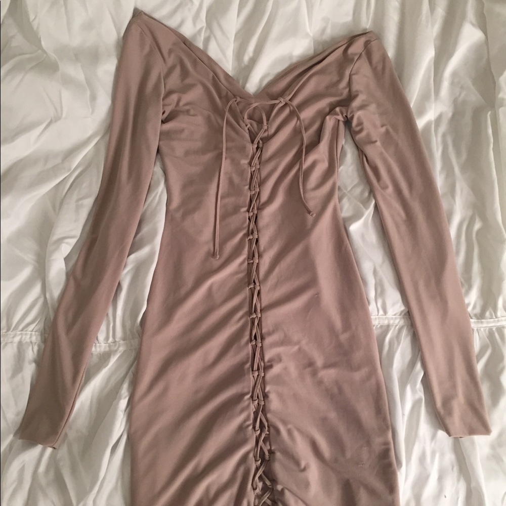Nude long sleeve short dress
